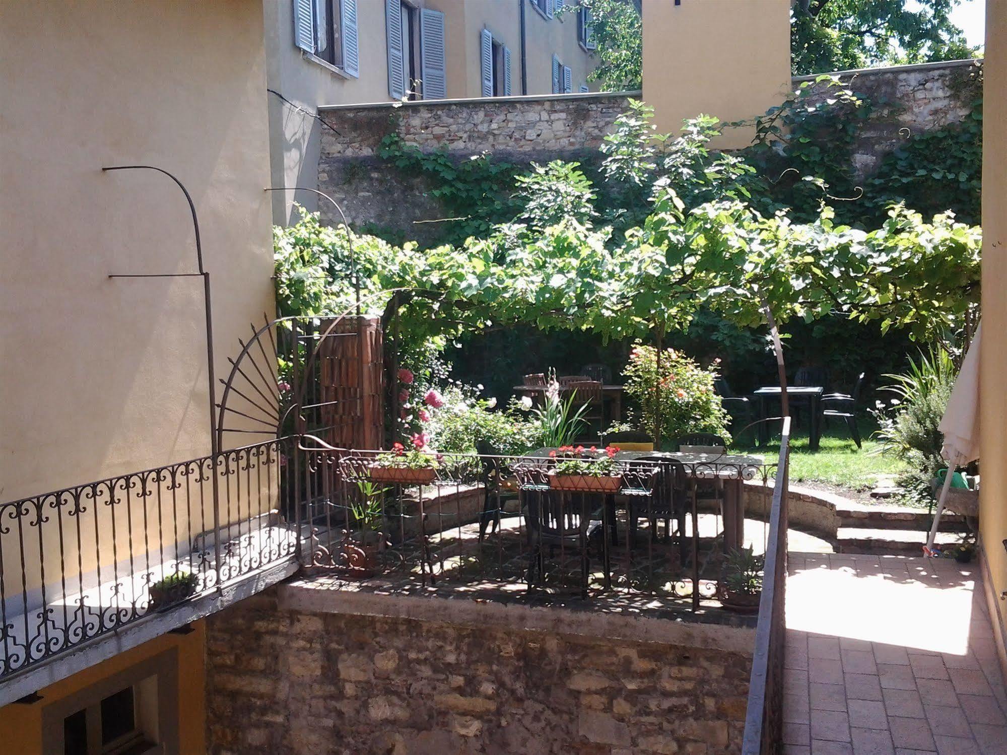Casa Mario Lupo - Apartments And Rooms Bergamo Kültér fotó